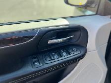 2013 Chrysler Town & Country TOURING-WHEELCHAIR ACCESSIBLE VAN - Photo 12