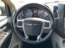 2013 Chrysler Town & Country TOURING-WHEELCHAIR ACCESSIBLE VAN - Photo 14