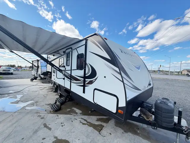 2019 PASSPORT ULTRA LITE GRAND TOURING 2400BH  BUNKS FINANCING - Photo 2