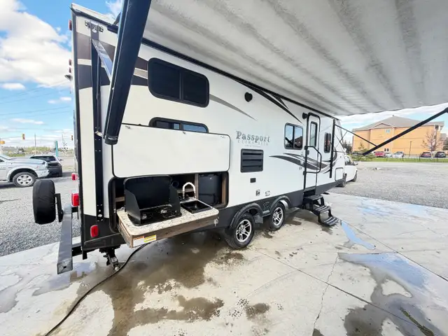 2019 PASSPORT ULTRA LITE GRAND TOURING 2400BH  BUNKS FINANCING - Photo 4