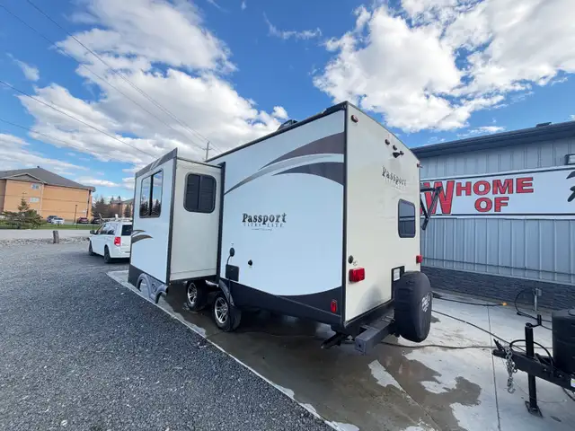 2019 PASSPORT ULTRA LITE GRAND TOURING 2400BH  BUNKS FINANCING - Photo 6