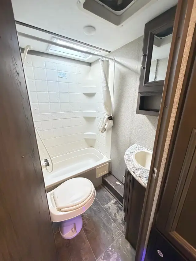 2019 PASSPORT ULTRA LITE GRAND TOURING 2400BH  BUNKS FINANCING - Photo 12