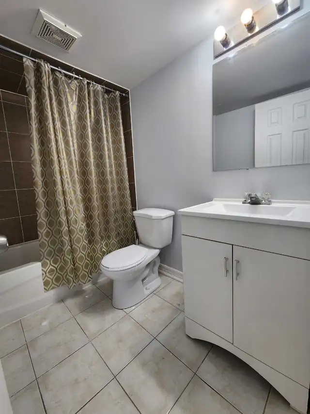 1 Bedroom Basement Apartment Mississauga - Photo 2