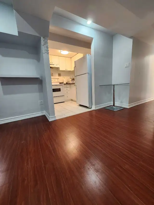1 Bedroom Basement Apartment Mississauga - Photo 5