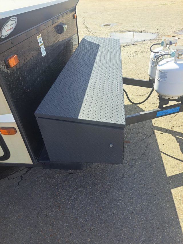 2016 Jayco 12HSB – Easy to Set Up, Lightweight Hard-Sided Camper - Photo 2