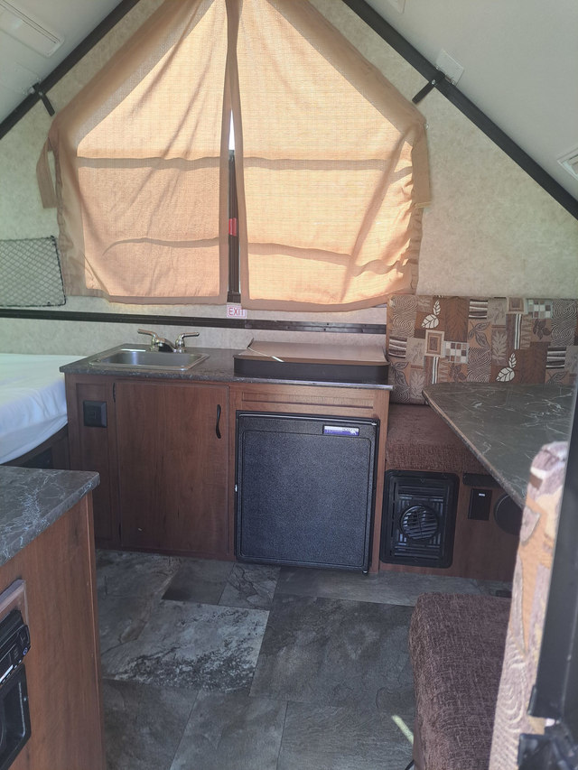2016 Jayco 12HSB – Easy to Set Up, Lightweight Hard-Sided Camper - Photo 4