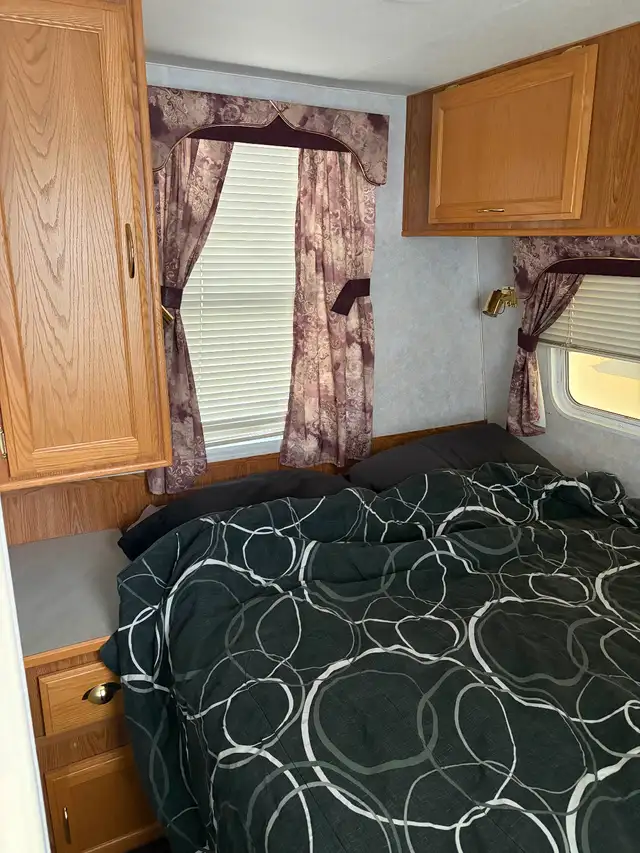 2001 27ft frontier plainsman holiday trailer - Photo 4