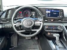 2022 Hyundai Elantra Preferred IVT w/Sun & Tech Package | Modern - Photo 14