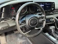 2022 Hyundai Elantra Preferred IVT w/Sun & Tech Package | Modern - Photo 17