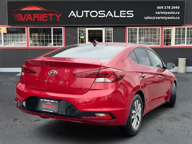 2019 Hyundai Elantra Luxury Auto, Fully Loaded | Stylish & Fuel - Photo 4