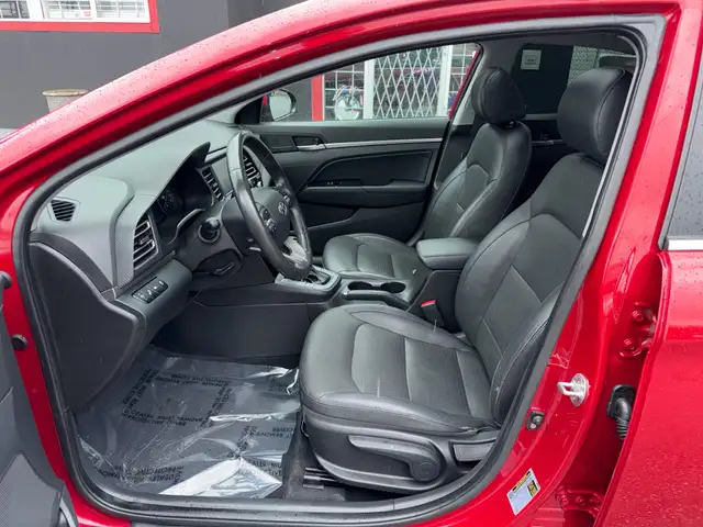 2019 Hyundai Elantra Luxury Auto, Fully Loaded | Stylish & Fuel - Photo 12