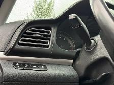 2019 Hyundai Elantra Luxury Auto, Fully Loaded | Stylish & Fuel - Photo 14