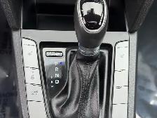 2019 Hyundai Elantra Luxury Auto, Fully Loaded | Stylish & Fuel - Photo 18