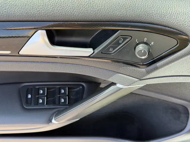 2015 Volkswagen Golf Sportwagon 4dr Auto 2.0 TDI Trendline | Tur - Photo 19