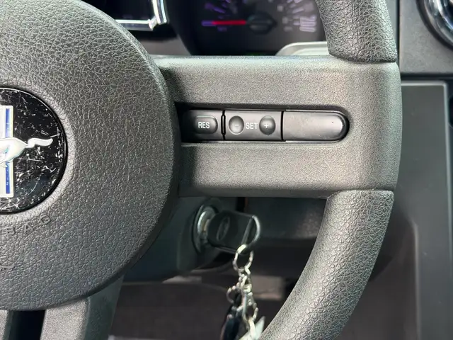 2009 Ford Mustang 2dr Cpe, Pony Edition Coupe | Automatic | Spor - Photo 22