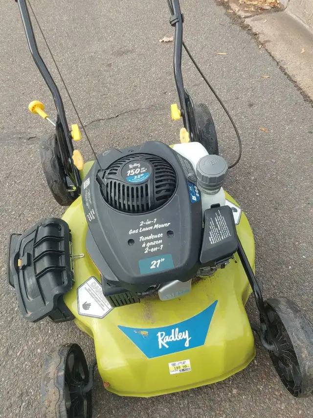 Gas push lawn mower! Like new!! - Photo 2