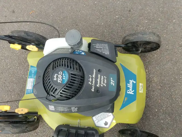 Gas push lawn mower! Like new!! - Photo 5