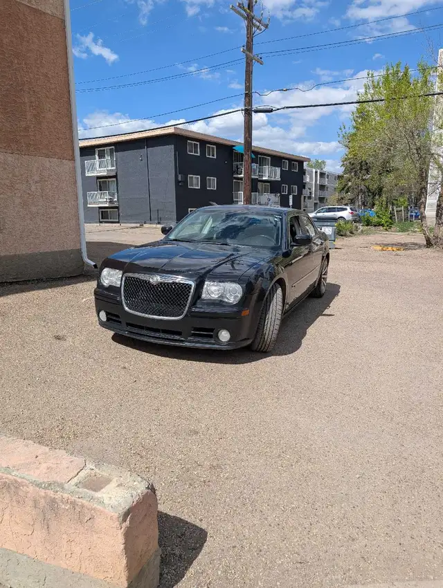 2009 Chrysler 300 SRT8 - Photo 4