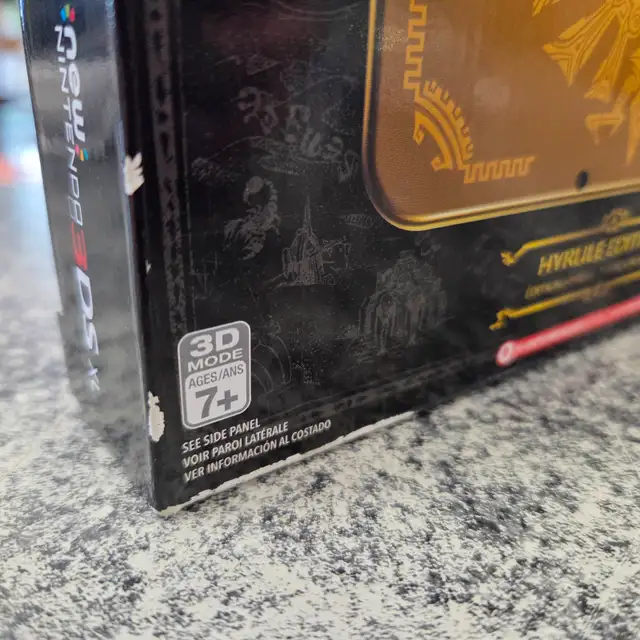 NEW new 3DS XL Hyrule Edition System @ Cashopolis!! - Photo 3