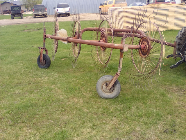 4 Wheel Hay Rake for sale! - Photo 2