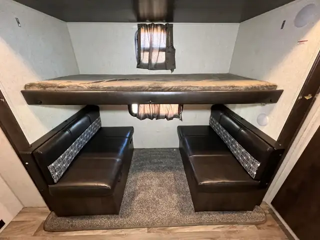 FAMILY-READY BUNKHOUSE TRAILER! - Photo 16