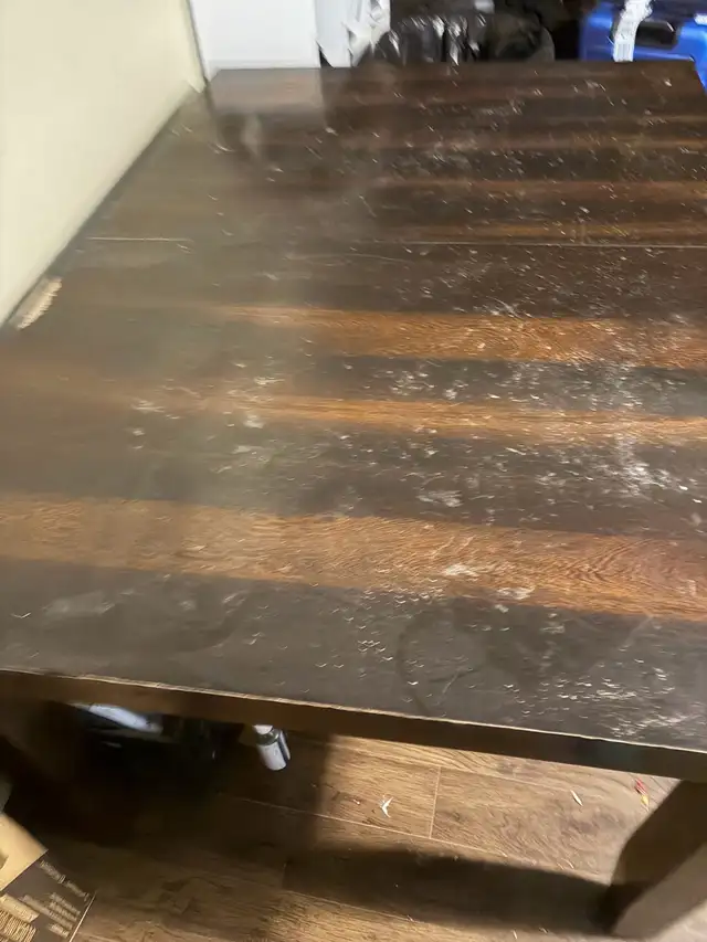 free table and chairs - Photo 3
