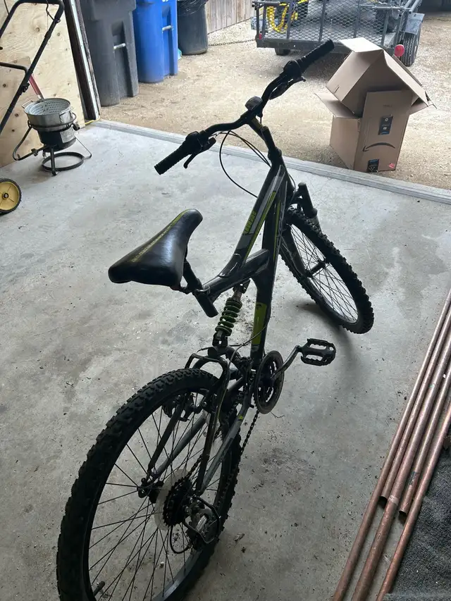 Mountain Bike - Photo 2