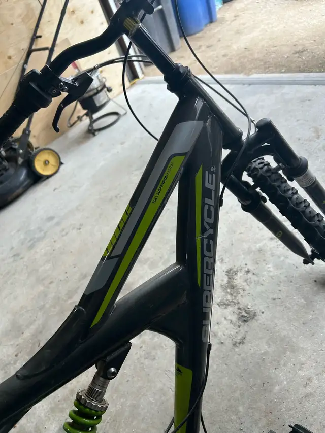 Mountain Bike - Photo 3