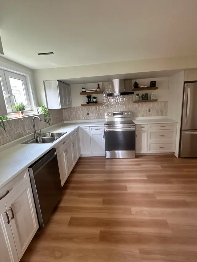 Brand New 2-Bedroom Suite – Spacious, Quiet & Modern Living - Photo 3