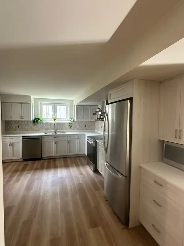 Brand New 2-Bedroom Suite – Spacious, Quiet & Modern Living - Photo 4