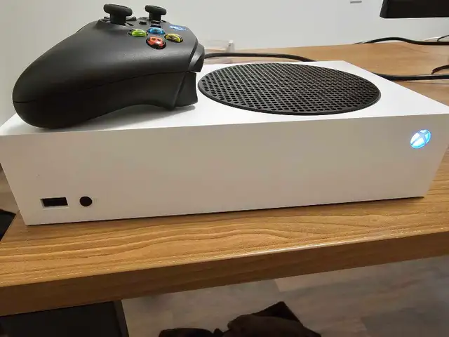 XBOX SERIES S - Photo 2