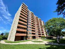 Fully Renovated 2 Bedroom Large, 2 Bath for Rent in Etobicoke! - Photo 17