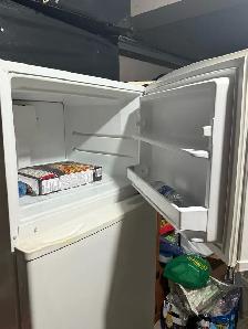 Frigidaire en très bon état pour 140$ négociable