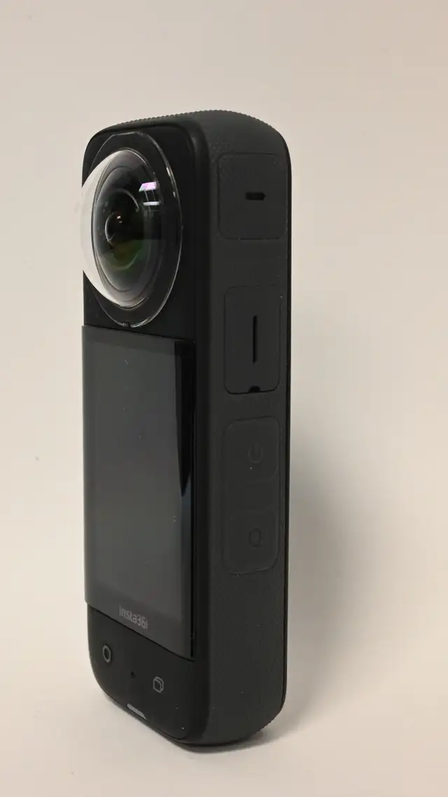 Insta360 X3 Action Camera USED in working condition - Photo 4