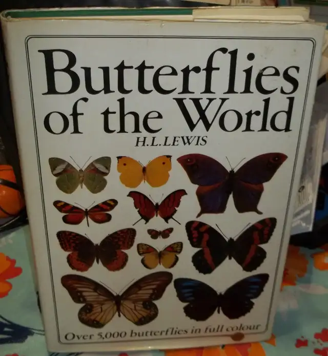 Butterflies of the World.Over 5000 colour photos.Hardcover issue