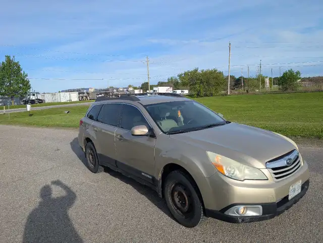 Subaru Outback 2010 - Photo 2