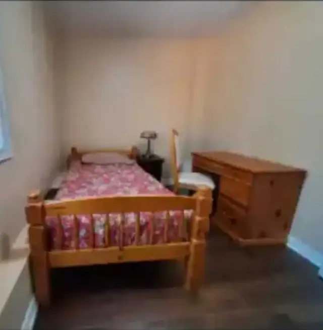 Room for rent in Scarborough.