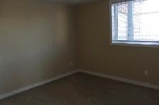 Lovely 2 Bdm/1 Bth Condo, Barrhaven, 2 x pkg, July/August - Photo 7