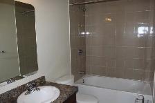 Lovely 2 Bdm/1 Bth Condo, Barrhaven, 2 x pkg, July/August - Photo 8