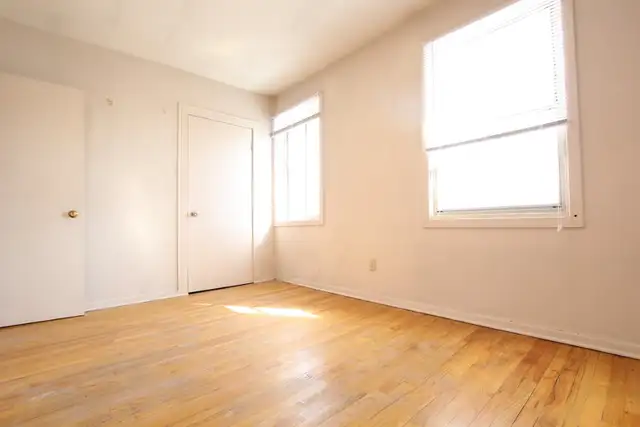 2 Bdm   Den/1 Bth Apt, All Utils Incl, May 15 - Photo 14