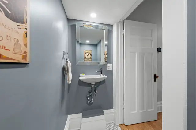 Spacious 5Bdm/3Bth Semi-Detached Home, Old Ottawa South,July/Aug - Photo 14