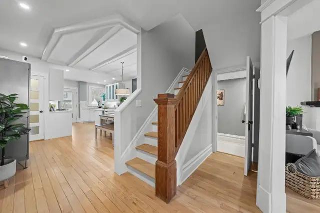 Spacious 5Bdm/3Bth Semi-Detached Home, Old Ottawa South,July/Aug - Photo 15
