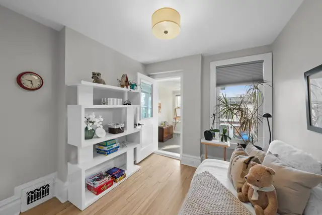 Spacious 5Bdm/3Bth Semi-Detached Home, Old Ottawa South,July/Aug - Photo 20