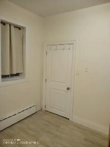 Annex Bathurst and Bloor 1 bedroom - Photo 4
