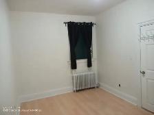 Annex Bathurst and Bloor 1 bedroom - Photo 5