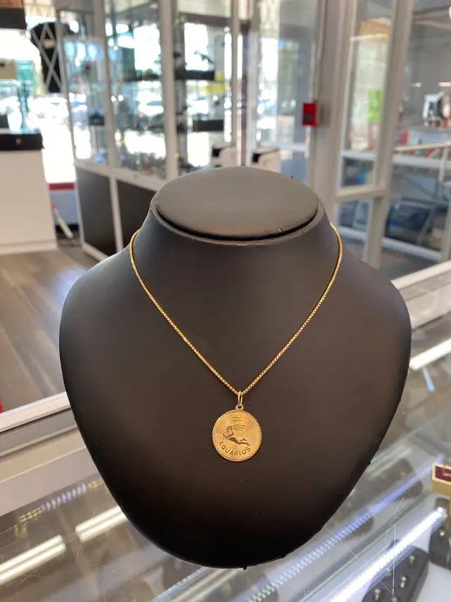 14K Gold Aquarius Pendant
