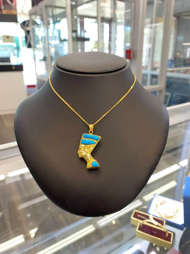 18K Gold Egyptian Head Pendant with Blue Aqua and Topaz - Photo 4