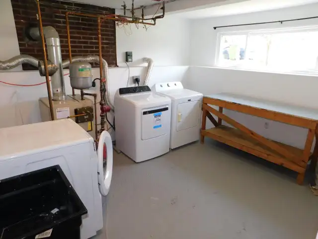Super Lower Sackville 3beds/1bath APT - VIDEO TOUR! - Photo 21