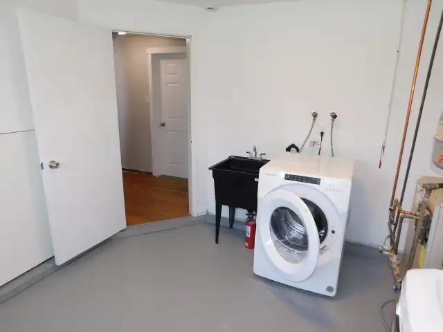 Super Lower Sackville 3beds/1bath APT - VIDEO TOUR! - Photo 22