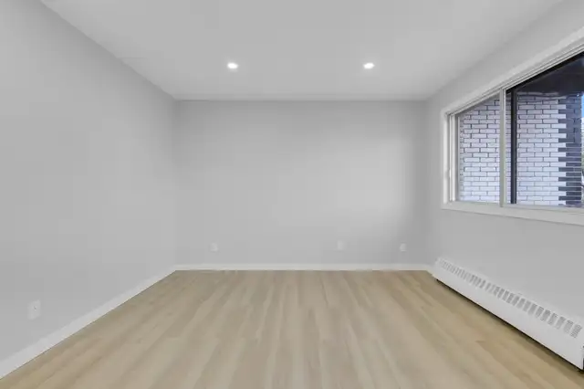 Renovated 2½ in NDG Heat & Hot Water Included - Photo 5